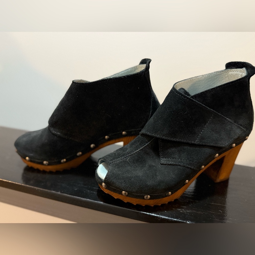 Eric Michael wooden platform suede heels